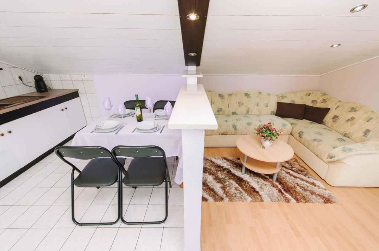Apartment In Crikvenica 39210 Екстериор снимка