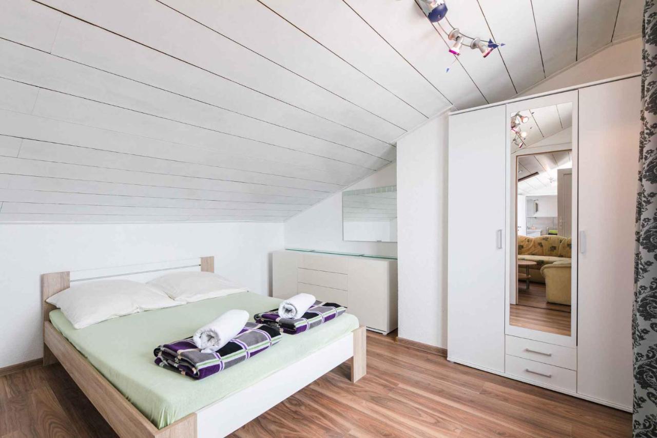 Apartment In Crikvenica 39210 Екстериор снимка